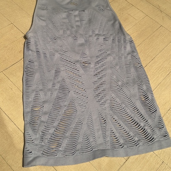 ALO Yoga Vixen Cutout Seamless Tank Top in Light Blue - Picture 10 of 10